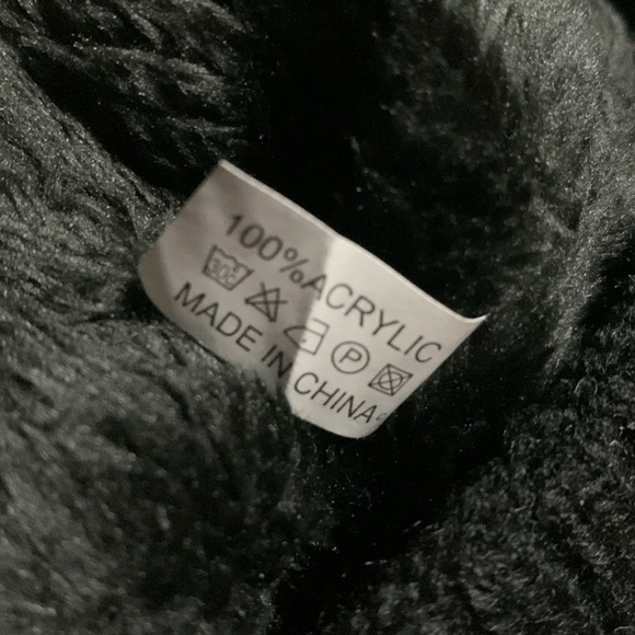 Women Beanie Hat Scarf Set - Picture 7 of 7